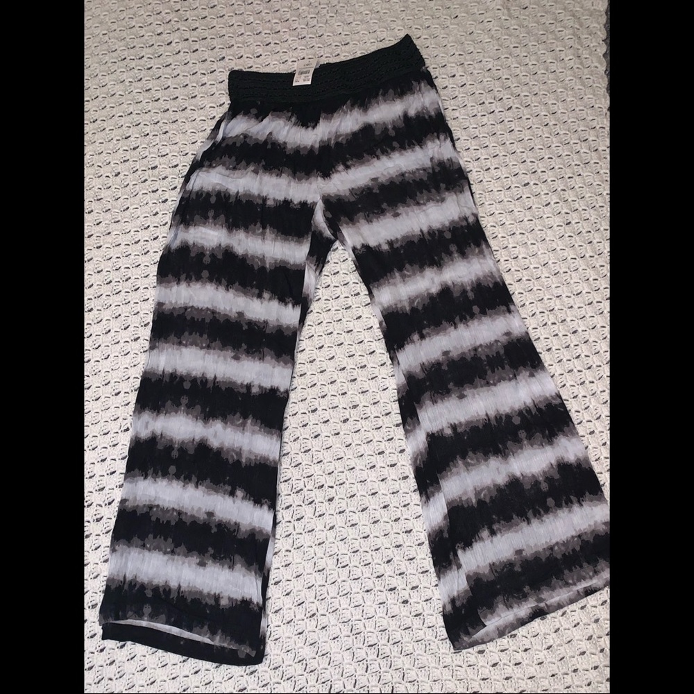 NWT Cato Wide Leg Bottoms